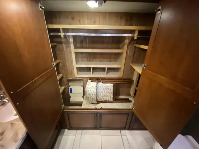 2014 Newmar Mountain Aire 4369 in RVs & Motorhomes in Abbotsford - Image 40