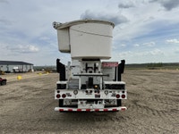 CAT C15 / Allison! Tandem Steer 2007 Western Star 4900 with Terex AH100 Barehand Bucket Truck KMS: 2... (image 6)