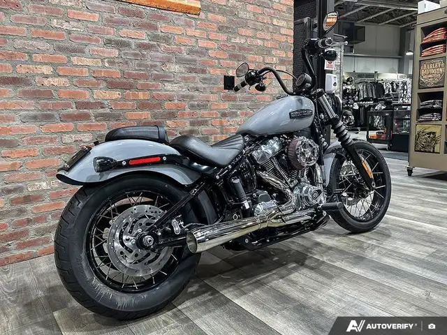 2025 Harley-Davidson FXBB - Street Bob(R) in Street, Cruisers & Choppers in Calgary - Image 6