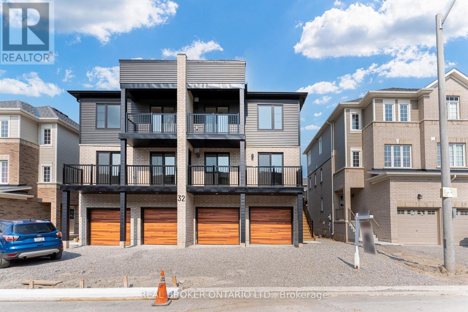 6 - 32 WAGON LANE N Barrie, Ontario 3