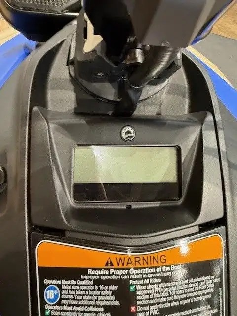 2025 Sea Doo Spark Trixx 1 UP w/Sound in Personal Watercraft in St. Albert - Image 4