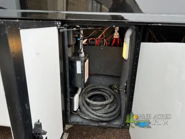 2023 Newmar Kountry Star 4037 Diesel Pusher 360 h.p. in RVs & Motorhomes in Moncton - Image 102