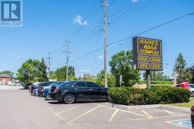Position your business for success with this well-maintained, commercial property offering the perfe...
