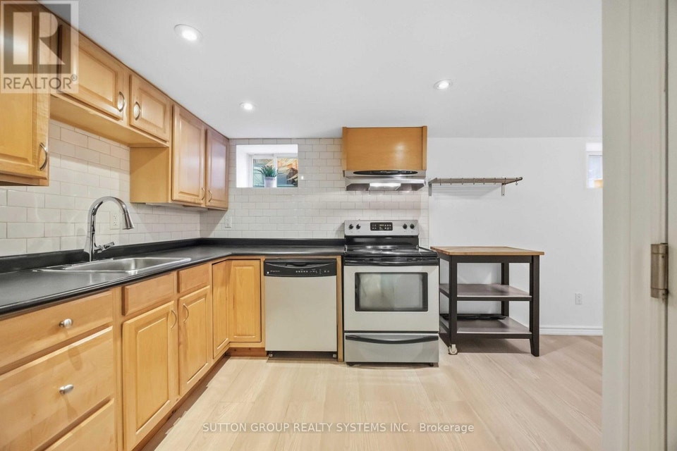 LOWER - 103 ASHDALE AVENUE Toronto (Greenwood-Coxwell), Ontario 5