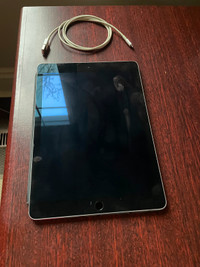 iPad Air 2 128GB with cable