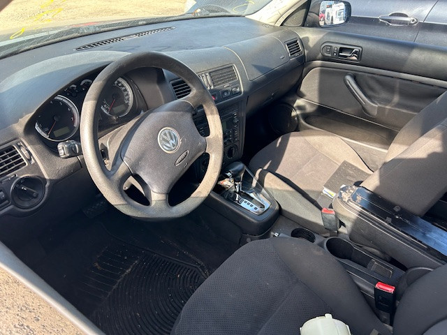 2005 VOLKSWAGEN JETTA  just in for parts at Pic N Save! in Auto Body Parts in Hamilton - Image 4