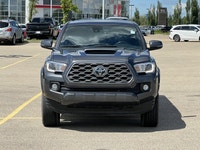 LEATHER-TRIMMED HEATED FRONT SEATS, POWER MOONROOF, PREMIUM AUDIO, APPLE CARPLAY & ANDROID AUTO, 4WD... (image 2)
