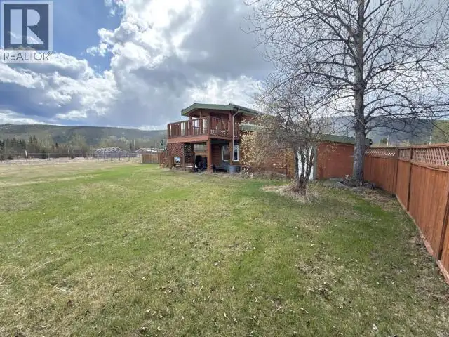 12 FIREWEED ROAD Dawson City, Yukon in Houses for Sale in Whitehorse - Image 6