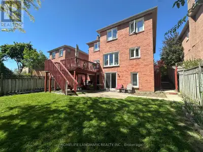 Recently Renovated Walk-Out Basement Apartment with Private Entrance! Enjoy bright and spacious livi...