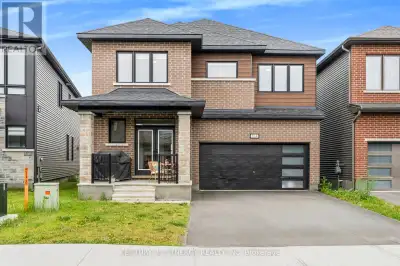 814 CROSSGATE STREET Ottawa, Ontario