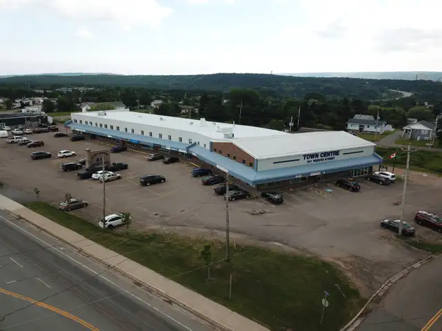 PRIME RETAIL SPACE AVA MAY 01-2026 CORNER UNIT WITH WINDOWS