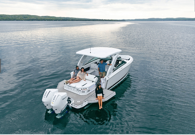 2026 Four Winns H9 OB in Powerboats & Motorboats in Rimouski / Bas-St-Laurent - Image 3