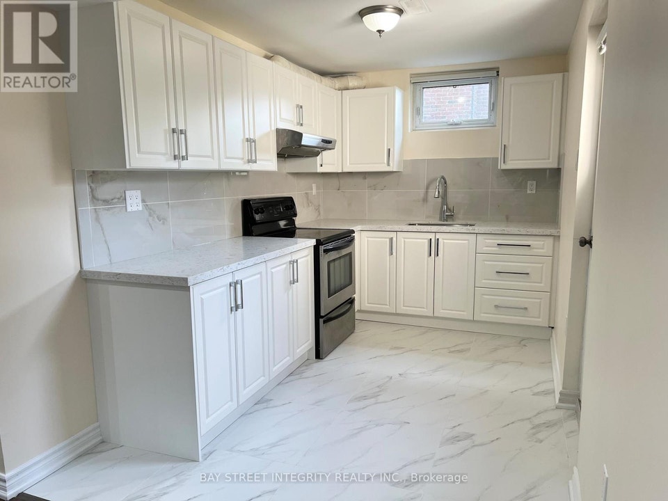 61 MORBANK DRIVE Toronto (Steeles), Ontario 2
