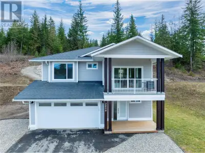 2868 Golf Course Drive - This home is fantastic value! A nearly new build from 2022, it features som...