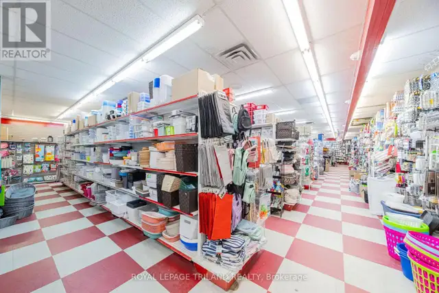 2 - 99 ONTARIO STREET S Lambton Shores (Grand Bend), Ontario in Commercial & Office Space for Sale in Grand Bend - Image 30