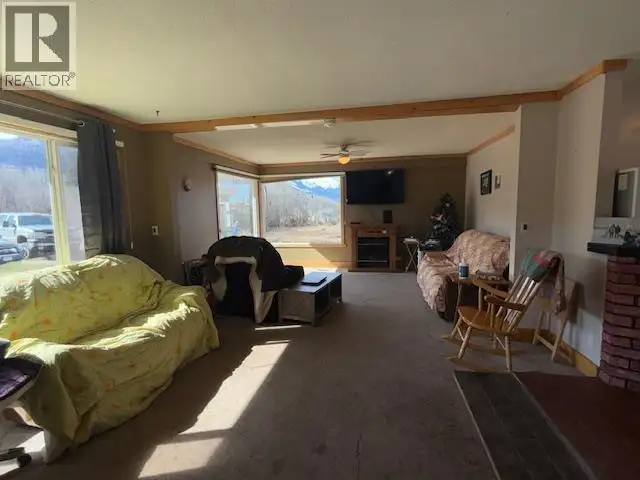 2918 RAILWAY AVENUE Smithers, British Columbia in Houses for Sale in Smithers - Image 8