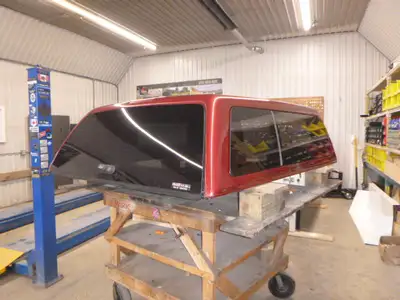 This unit is ready for installation! Dodge Ram 64 PRH Blaze Red Metallic ARE Truck Cap Features: Car...