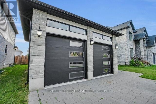 2407 RED THORNE AVENUE London South (South V), Ontario 2