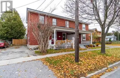 Welcome to 378 King Street West, Cobourg - the ideal blend of town & beach Life. Just steps from dow...