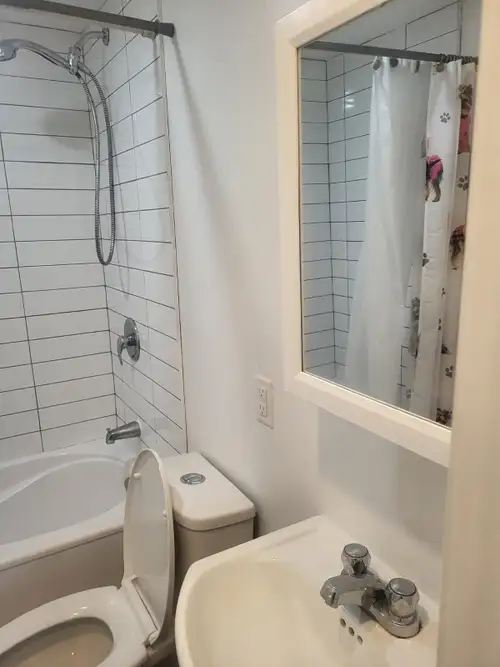 tout renové, poele, frigo, internet, hydro, chauffage