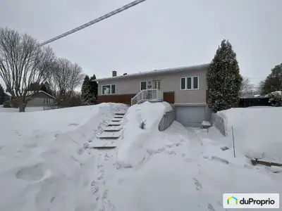 Jolie maison dans un secteur recherché, près du district 55, des axes routiers, école primaire et se...