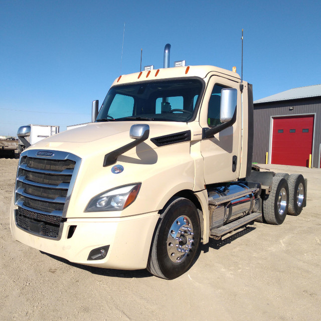 2019 Freightliner Cascadia Daycab in Heavy Trucks in Winnipeg