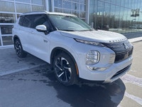 The 2023 Mitsubishi Outlander PHEV is a modern and efficient plug-in hybrid SUV, finished in a clean... (image 9)
