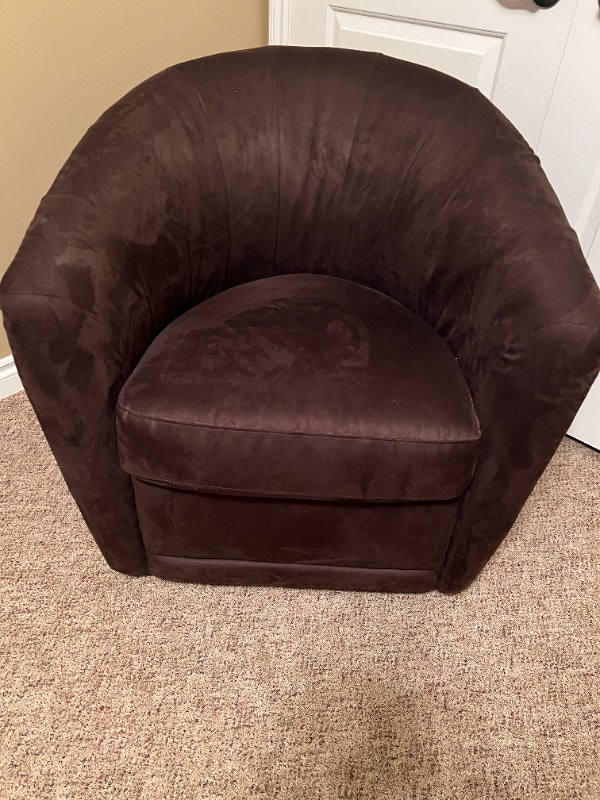 Natuzzi Tub Chair Chairs & Recliners Saskatoon Kijiji