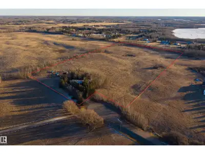 A short drive from Sherwood Park, discover this beautiful 20 ACRE PROPERTY. There is a maturely tree...