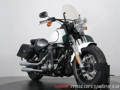 2017 Harley-Davidson Softail Slim – Low KM Cruiser Ready for the Road This 2017 Harley-Davidson Soft...