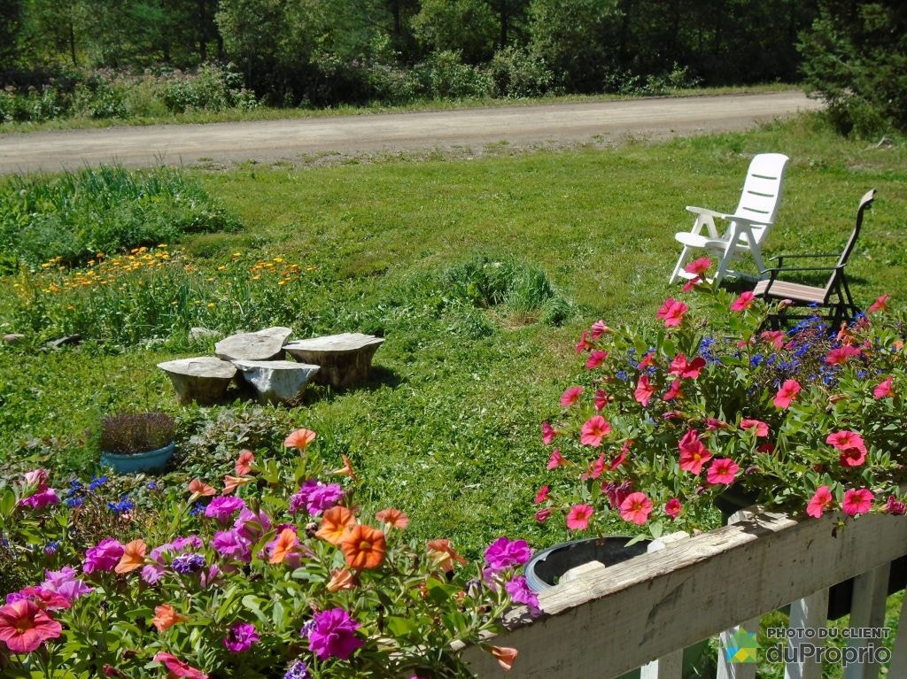 $189,000 - 2 Storey for sale in St-Zenon-Du-Lac-Humqui — photo 2