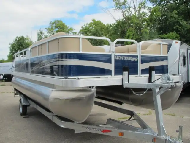2026 GET PRE-APPROVED BEFORE YOU SHOP- SAVE LARGE-EASY FINANCING in Travel Trailers & Campers in Ottawa - Image 15