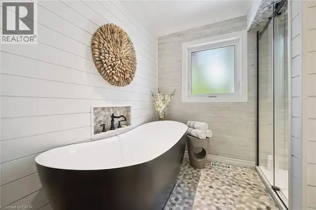 1 BAVARIAN Place Heidelberg, Ontario in Houses for Sale in Kitchener / Waterloo - Image 33