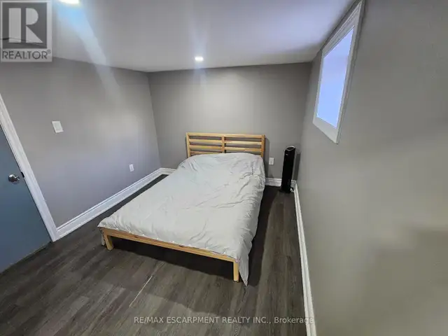 LOWER - 22 GRAHAM AVENUE N Hamilton (Delta), Ontario in Long Term Rentals in Hamilton - Image 18