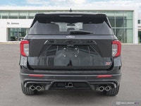 PREMIUM TECHNOLOGY PACKAGE -inc: 10.1 LCD Capacitive Portrait Touchscreen Located in centre stack w/... (image 3)