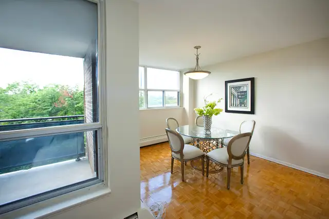 3 Bedroom Apartment- North York Don Valley Parkway Brookbanks Dr in Long Term Rentals in City of Toronto - Image 10