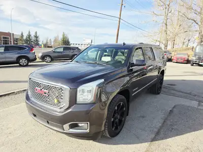 Zoomer Auto - Text/Call for Viewing 403-615-5797 - Clean Carfax with No Accidental History - Full Se...