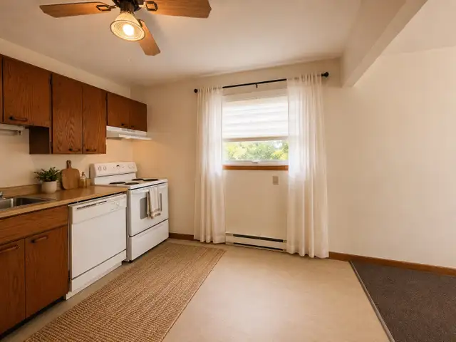 2 Bedroom for Rent on Lake St | Parking Included | Peterborough in Long Term Rentals in Peterborough - Image 7