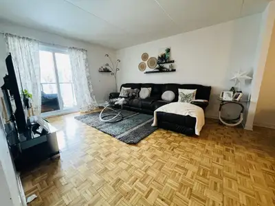 Grand 5 et demi rénové dans un nouveau projet locatif dans Sainte-Foy. Complexe de 200 unités situé...