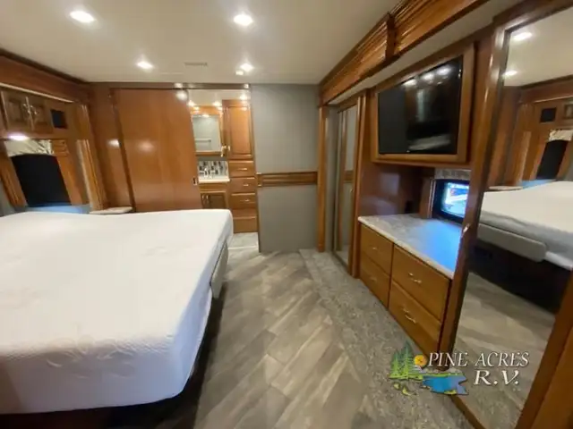 2018 Fleetwood RV Discovery 38K only 14,584 Miles in RVs & Motorhomes in Moncton - Image 33