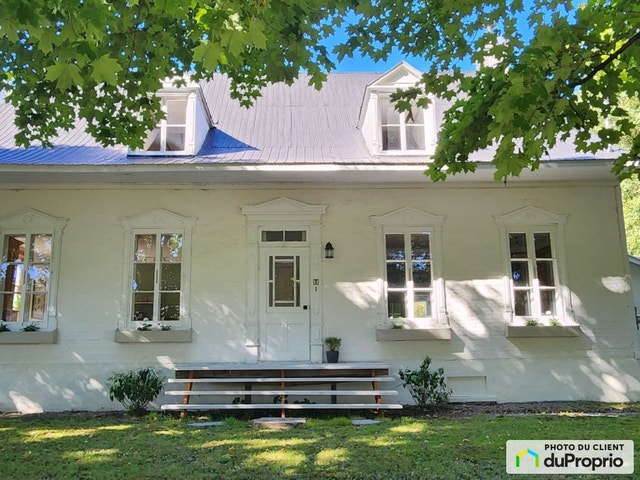 $545,000 - 2 Storey for sale in St-Joachim — photo 1