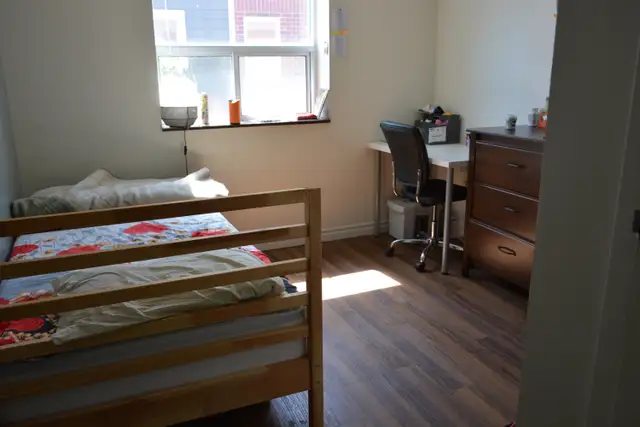 2026 STUDENT RENTALS NOW AVAILABLE! in Room Rentals & Roommates in Kitchener / Waterloo - Image 3