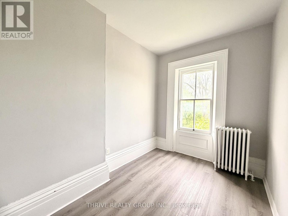 5 - 53 MCCLARY AVENUE London South (South F), Ontario 4