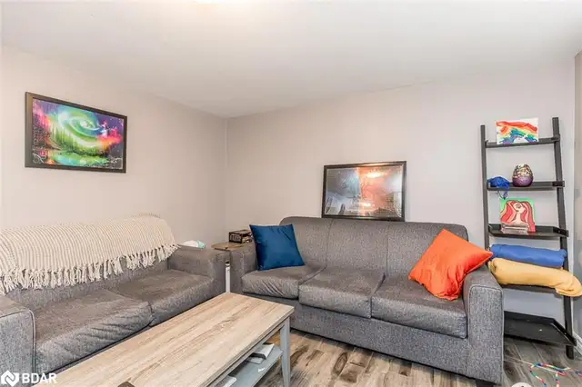 Midland, legal lower level 1 bedroom, with utilities included in Long Term Rentals in Barrie - Image 9