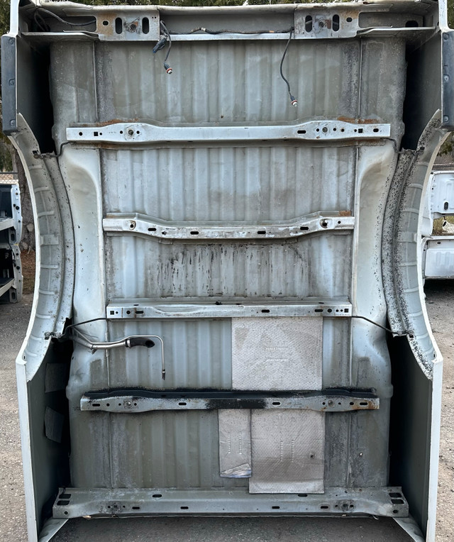 Southern Box/Bed Ford F150 Rust Free! in Auto Body Parts in Thunder Bay - Image 3