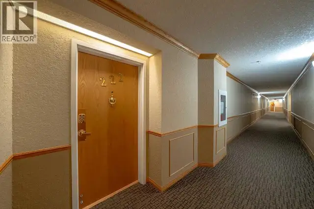 222, 6868 Sierra Morena Boulevard SW Calgary, Alberta in Condos for Sale in Calgary - Image 3
