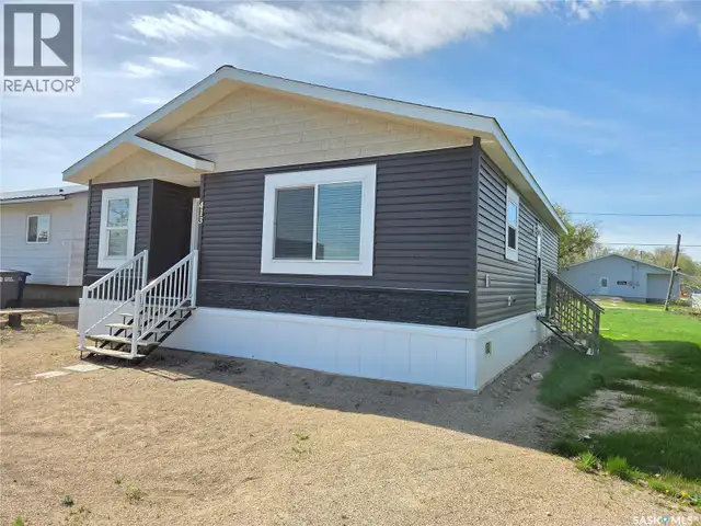413 Railway STREET Kipling, Saskatchewan in Houses for Sale in Regina - Image 3