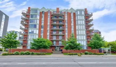 Superbe condo 2 chambres à louer – Centre-ville de Hull Luminosité exceptionnelle | Emplacement de c...