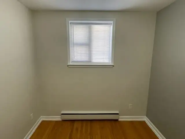 530 YOUNG  - 1 BR available NOW! in Long Term Rentals in Winnipeg - Image 12