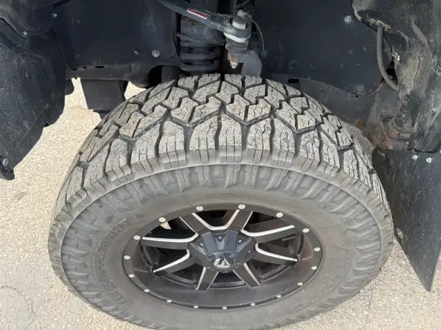 2007 Toyota Tundra Crewmax Limited LIFTED! in Cars & Trucks in Lethbridge - Image 8